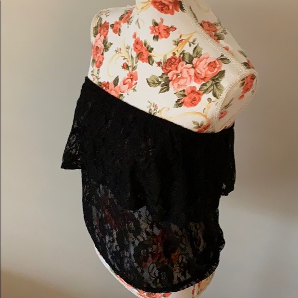 Forever 21 Lace Strapless Top - Picture 3 of 5